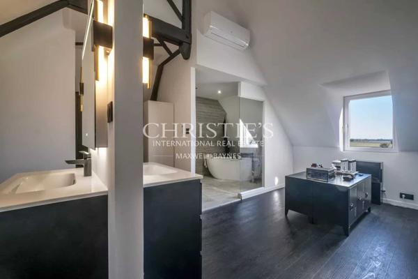 Superbe château rénové près de Saintes