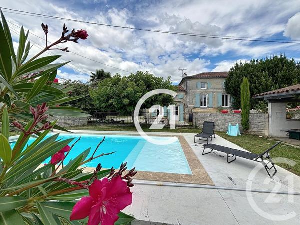 Maison à vendre  4 pièces - 147 m2 CHERVES RICHEMONT - 16