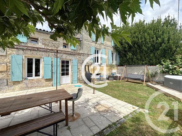 Maison à vendre  4 pièces - 147 m2 CHERVES RICHEMONT - 16