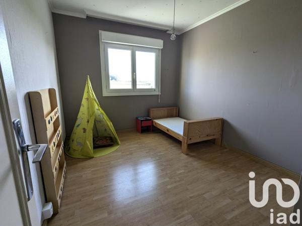 Maison traditionnelle 6 pièces de 110 m² à Melesse (35520)