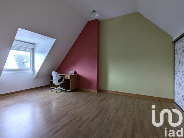 Maison traditionnelle 6 pièces de 110 m² à Melesse (35520)