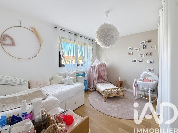Maison à vendre 6 pièces 142 m² Jouy-le-Moutier