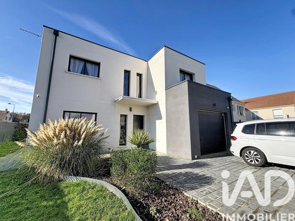 Maison à vendre 6 pièces 142 m² Jouy-le-Moutier