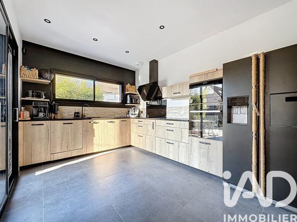 Maison à vendre 6 pièces 142 m² Jouy-le-Moutier
