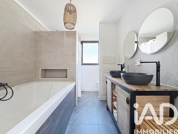 Maison à vendre 6 pièces 142 m² Jouy-le-Moutier