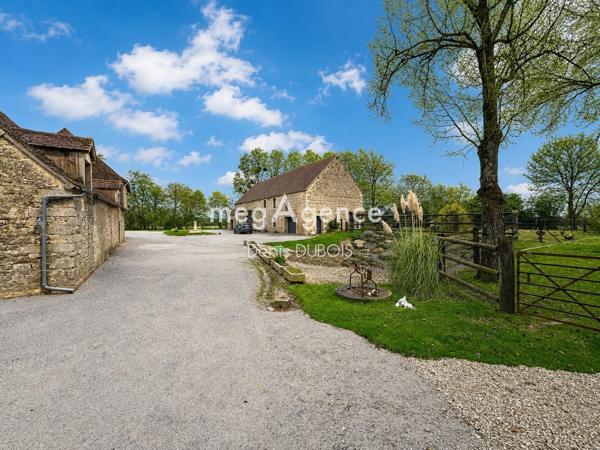 Maison à Écouves, 61250 - 10 pièces 360m²