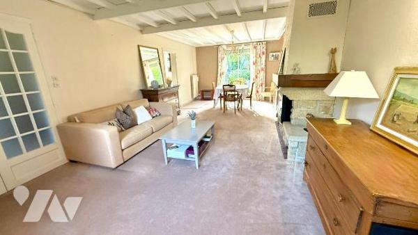 EN EXCLUSIVITÉ CHEZ VOTRE NOTAIRE

Maison à vendre à HAZEBROUCK 4 chambres + Grand garage ave...