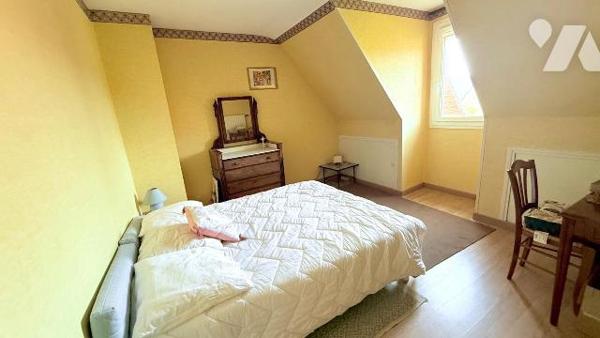 EN EXCLUSIVITÉ CHEZ VOTRE NOTAIRE

Maison à vendre à HAZEBROUCK 4 chambres + Grand garage ave...