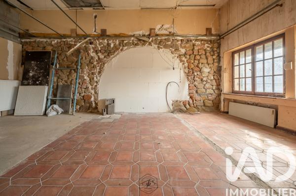 Immeuble à vendre 750 m² Monneren