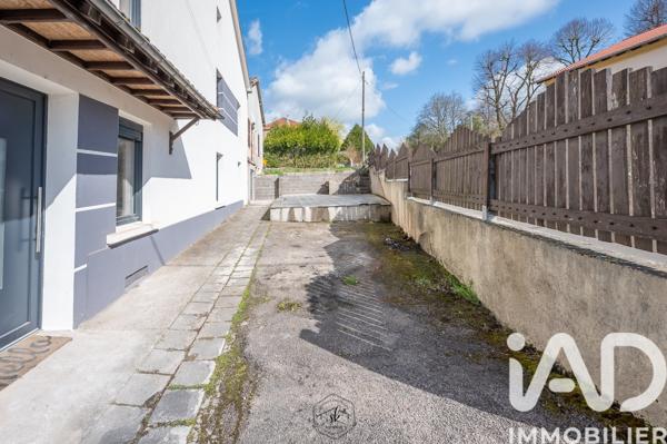 Immeuble à vendre 750 m² Monneren