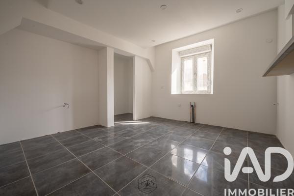 Immeuble à vendre 750 m² Monneren