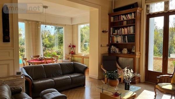 Propriete à vendre à Saint-Étienne-de-Chigny dans l'Indre-et-Loire (37230), ref : 999/3631   
LUYNES