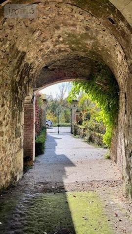 Propriete à vendre à Saint-Étienne-de-Chigny dans l'Indre-et-Loire (37230), ref : 999/3631   
LUYNES