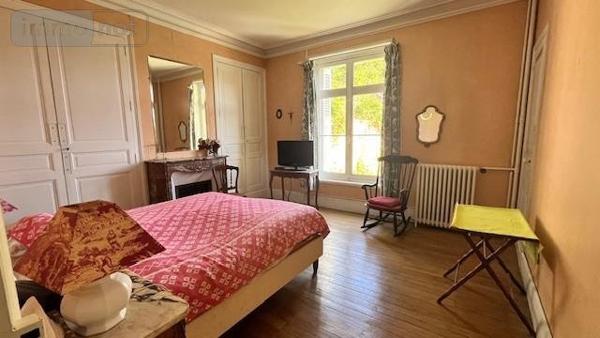 Propriete à vendre à Saint-Étienne-de-Chigny dans l'Indre-et-Loire (37230), ref : 999/3631   
LUYNES
