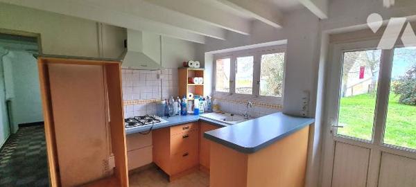 Maison rurale à vendre Parcé-sur-Sarthe dans la Sarthe (72), à usage d'habitation comprenant :