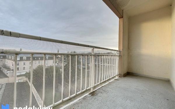 Appartement à louer    3 pièces • 67 m2 Le Mans