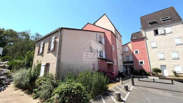 Rare à la Vente F3 de 76m2 avec son jardin de 150m2 COURCOURONNES LAC