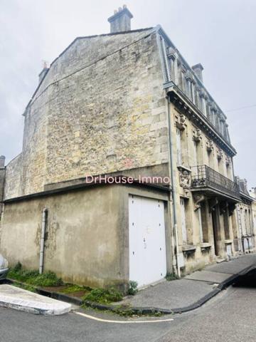 Immeuble à vendre 12 pièces de 390 m²