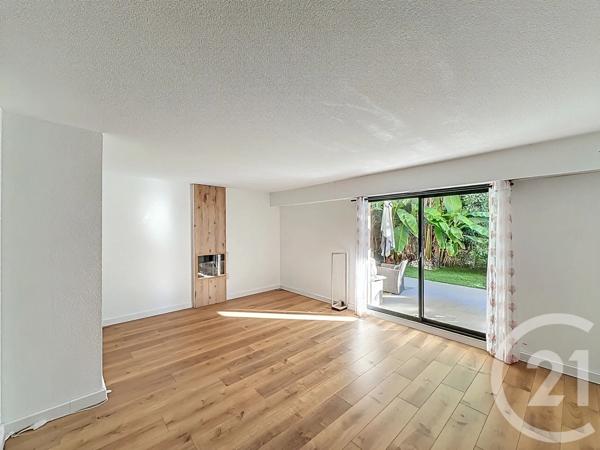 Appartement F3 à vendre  3 pièces - 67,01 m 2   NICE  - 06