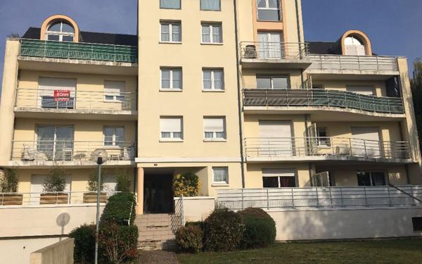 Appartement à louer    1 pièce •  Saint-Cyr-sur-Loire