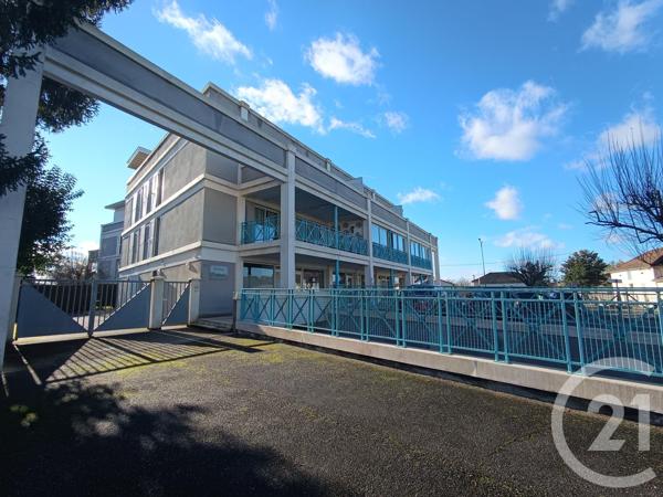 Appartement à vendre  3 pièces - 70 m 2   VILLENEUVE SUR LOT  - 47