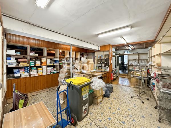 Maison de ville historique . Plein centre de Tournan-en-Brie.