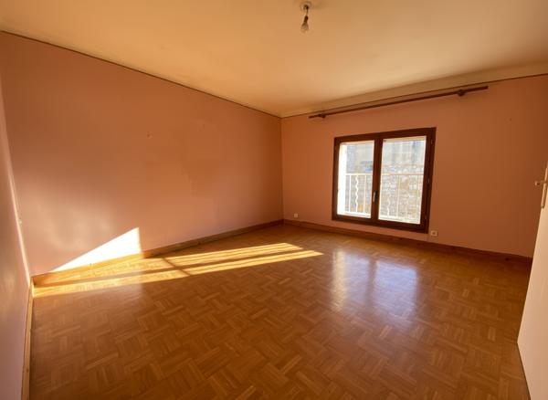 Maison Saint Cannat 3 pièces avec garage et balcon