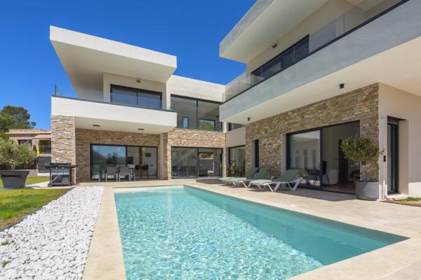 Immobilier Saint-Raphaël (83700) – Maison 235m2 – 1 680 000 €