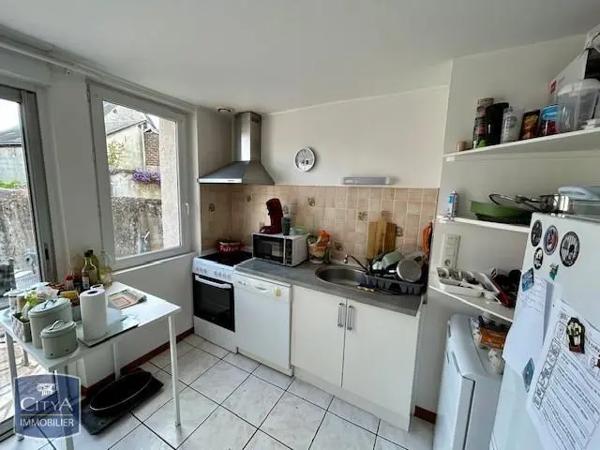 Maison à louer 3 pièces 84.27m² Neuvy-le-Roi (37370)