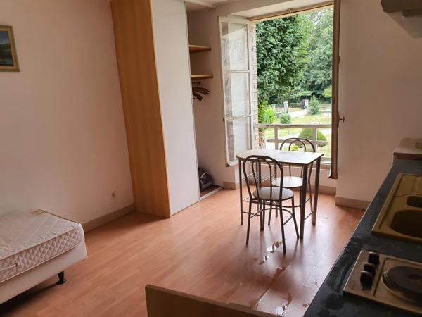 Dpt Vosges (88), à vendre VITTEL - ENSEMBLE de 2 STUDIOS secteur PARC THERMAL