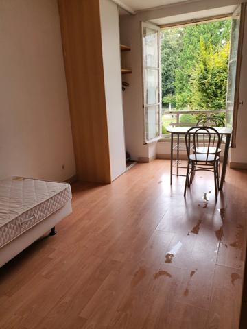 Dpt Vosges (88), à vendre VITTEL - ENSEMBLE de 2 STUDIOS secteur PARC THERMAL