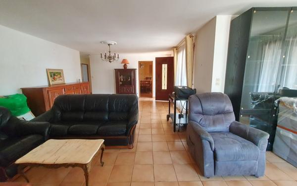 Maison à vendre    4 pièces •  Vias