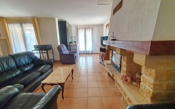 Maison à vendre    4 pièces •  Vias