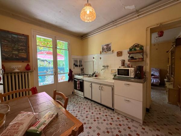 Maison à vendre 6 pièces, 590m² de terrain ALES (30)