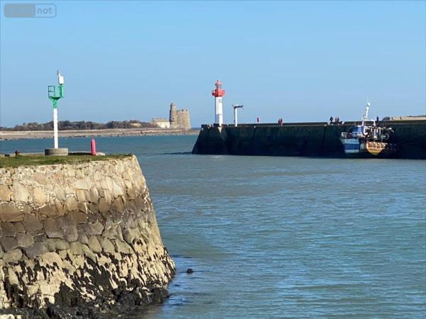 Fonds et/ou murs commerciaux à vendre à Quettehou dans la Manche (50630), ref : 50061-1027604