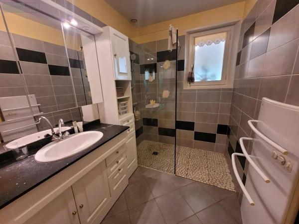 Achat - Maison Sablé-sur-Sarthe 72300 6 pièces 139 m 2 502 m 2