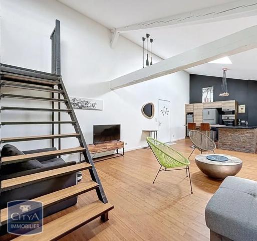 Appartement à louer 2 pièces 60.1m² Sète (34200)