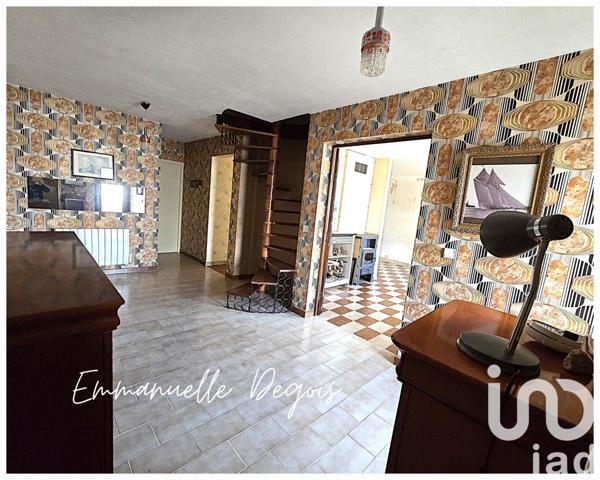 Maison à vendre 6 pièces 129 m² Saint-Julien-les-Villas