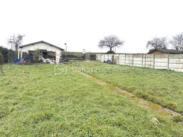 À Vendre : Terrain Constructible à Orly – 260 m² sans Permis de Construire

Prix : 178 000 €

Sherazade Belattar de BSK Immobilier vous propose ce superbe terrain constructible de 260 m² avec bâtisse de 40 m2, possibilité d'extension situé à Orly dans le quartier Parc de la Cloche, à proximité du RER C, T9 et M 14, vendu avec :

✅ Étude de sol réalisée
✅ Sondage du terrain effectué
✅ Bornage et division validés par un géomètre

📅 Visites possibles 7 jours sur 7 !

📞 Contactez Sherazade Belattar – BSK Immobilier pour plus d’informations et organiser une visite.