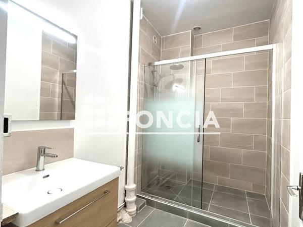 Location Appartement 2 pièces 55.66 m² - 10 RUE RAMBERVILLIERS Paris 75012