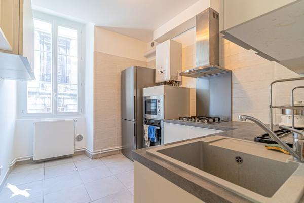 Appartement à vendre 319 000 € Bordeaux 3 p 64 m² DPE C