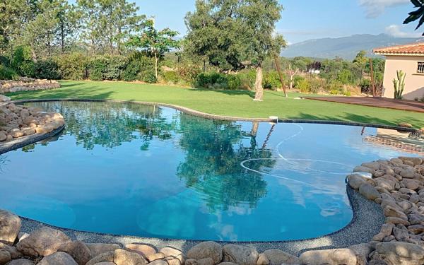 Maison à vendre    5 pièces • 180 m2 Lecci