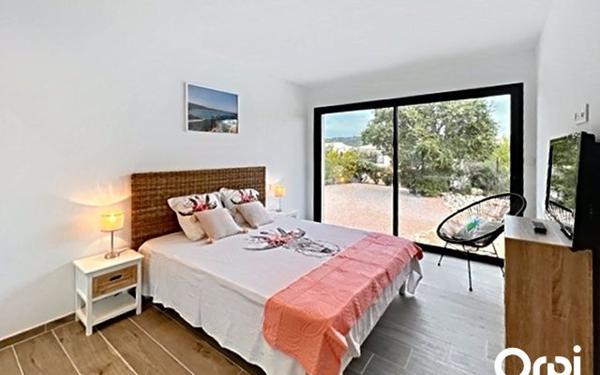 Maison à vendre    5 pièces • 180 m2 Lecci