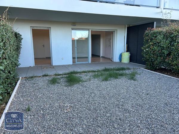 Appartement à louer 1 pièce 41.99m² Fréjus (83600)
