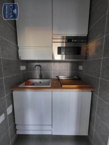 Appartement à louer 1 pièce 41.99m² Fréjus (83600)