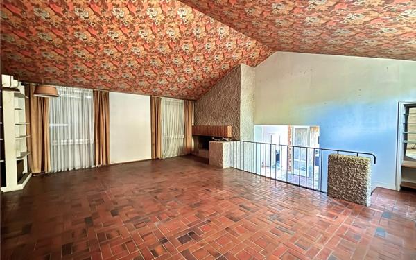 Maison à vendre    6 pièces •  Buxerolles