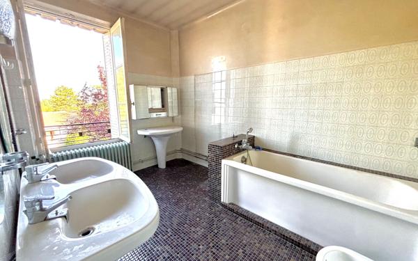 Maison à vendre    6 pièces •  Buxerolles