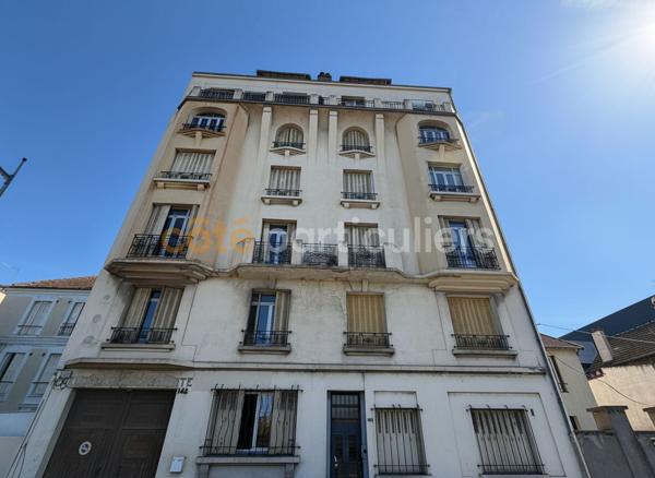 Vente
                Appartement56,81 m² - 3 Pièces -
                    VILLENEUVE SAINT GEORGES (94190)