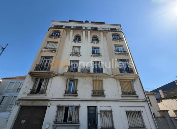 Vente
                Appartement56,81 m² - 3 Pièces -
                    VILLENEUVE SAINT GEORGES (94190)
