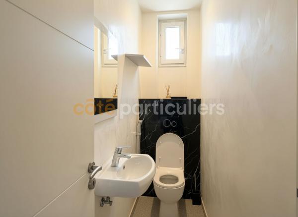 Vente
                Appartement56,81 m² - 3 Pièces -
                    VILLENEUVE SAINT GEORGES (94190)
